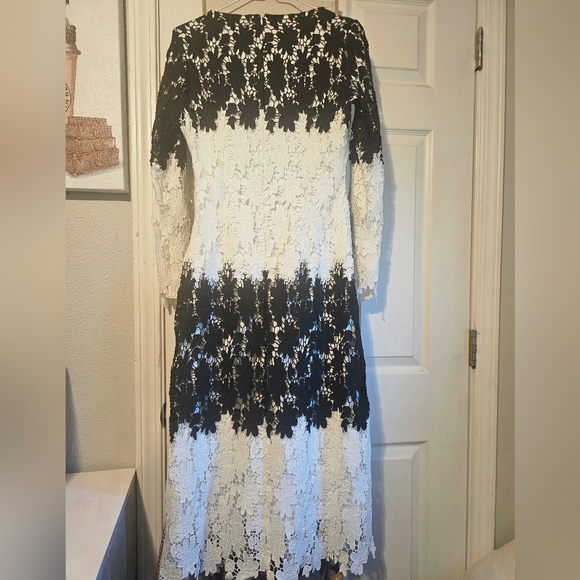 🖤🤍 - Picture 3 of 4